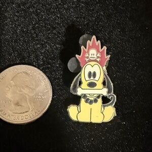 Disney Pin Pluto Pirates of the Caribbean Cute Characters Bone